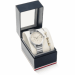Tommy Hilfiger 2770045 Brooke női karóra, ezüst színű, rózsaszín számlappal, kvarc szerkezettel.